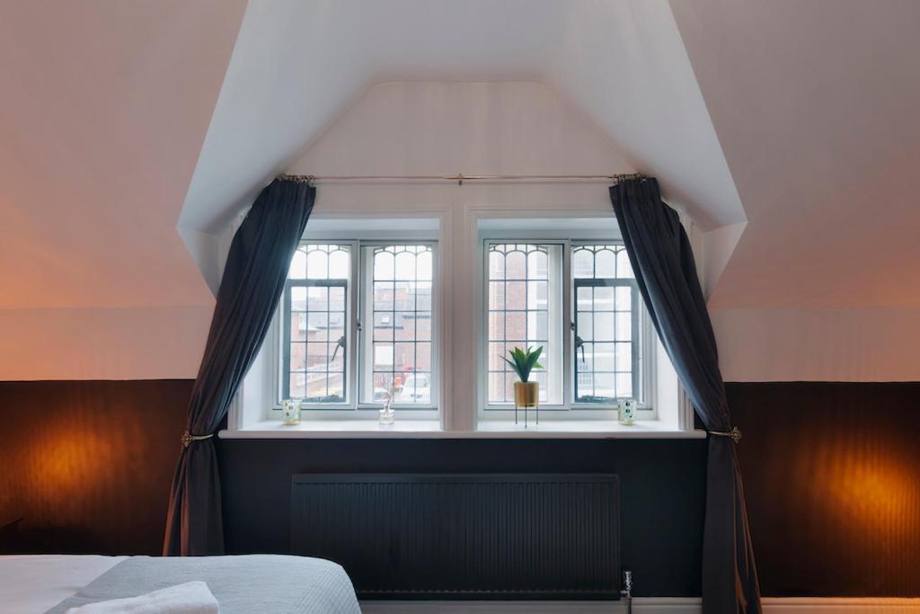 In The Heart Of Chester, Historical & Stylish Ngoại thất bức ảnh
